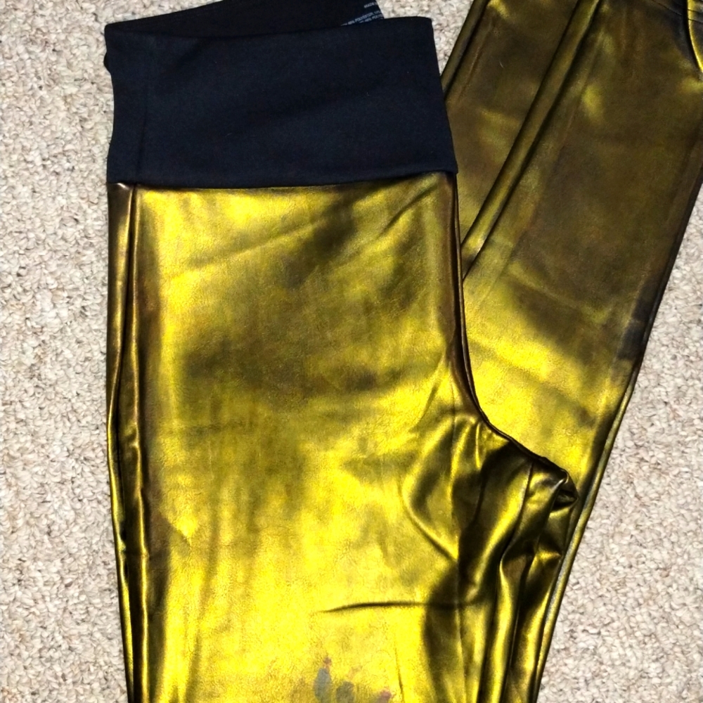 ⭐Metallic Gold and Black Leggings Red Hot Pants Women's XL